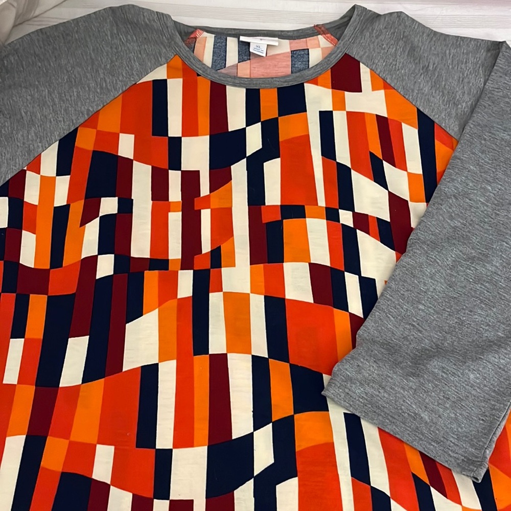 Lula Roe Randy shirt